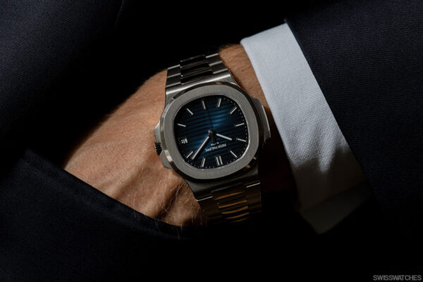 Patek-Philippe-Nautilus-5811-1G-001-Wristshot Patek Philippe Nautilus 5811/1G